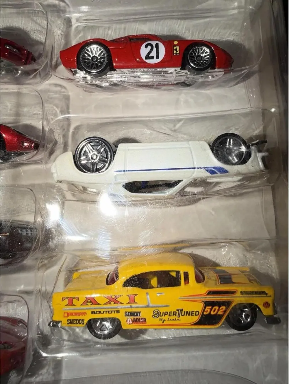 Hot Wheels 10 Gift Pack of Vehicles 2006 New In Box Diecast Car Min Box Damage